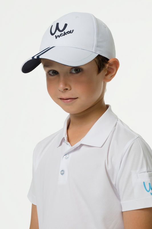 White golf cap with blue detail for boys