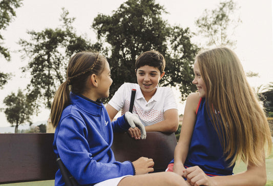 Estilo y funcionalidad: guía de ropa de golf infantil